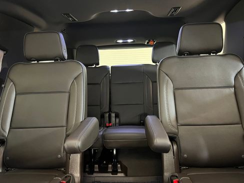 Used 2023 GMC Yukon Denali w/ Denali Reserve Package image 32