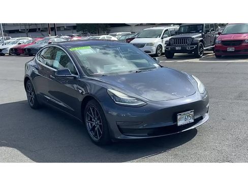 Used 2018 Tesla Model 3 Long Range image 1