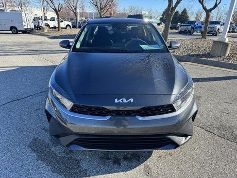 Used 2023 Kia Forte LXS image 2