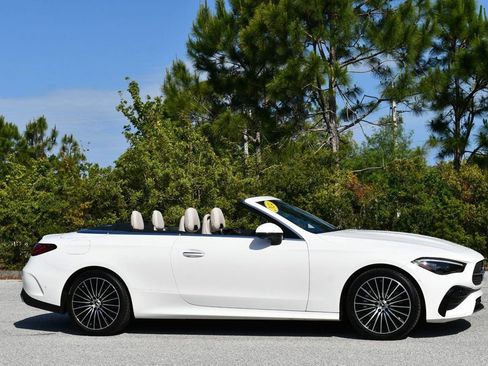 Used 2024 Mercedes-Benz CLE 450 4MATIC Cabriolet image 8