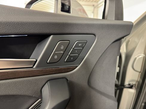 Used 2023 Audi Q5 2.0T Prestige w/ Prestige Package image 17