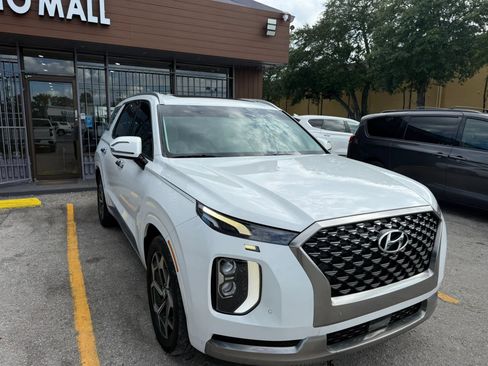 Used 2022 Hyundai Palisade Calligraphy FWD image 3