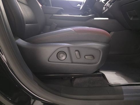 Certified 2026 Chevrolet Equinox RS w/ Convenience Package III AWD/4WD image 36