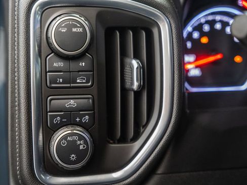 Used 2020 Chevrolet Silverado 1500 LT w/ Trailering Package AWD/4WD image 37