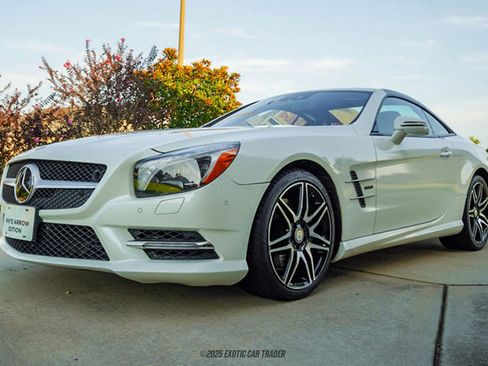 Used 2015 Mercedes-Benz SL 550 image 14