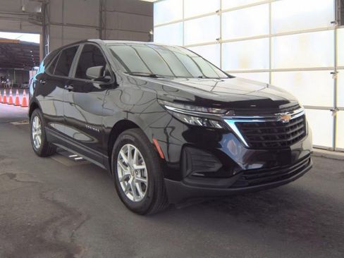 Used 2024 Chevrolet Equinox LS FWD image 4