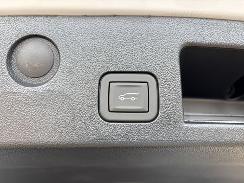 New 2026 Chevrolet Equinox RS w/ Safety and Technology Package FWD image 18