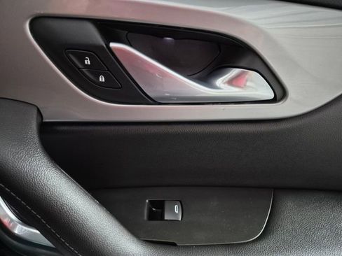 Used 2020 Chevrolet Blazer LT FWD image 34