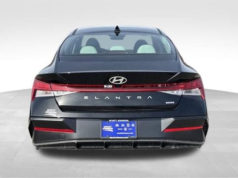 New 2026 Hyundai Elantra Limited image 4
