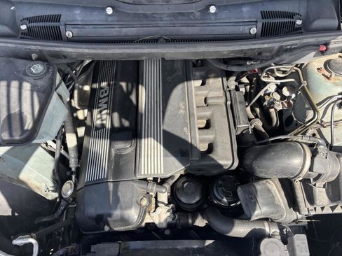 Used 2002 BMW X5 3.0i image 32