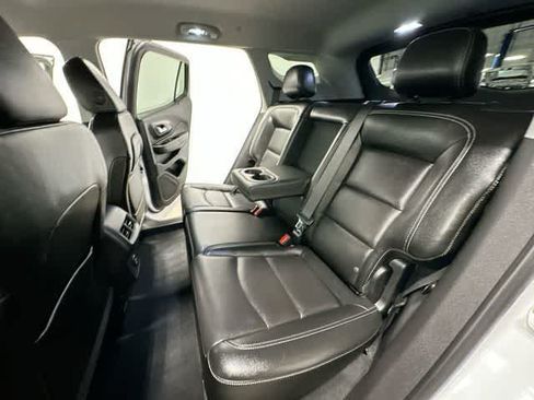 Used 2024 GMC Terrain SLT w/ LPO, Floor Liner Package AWD/4WD image 18