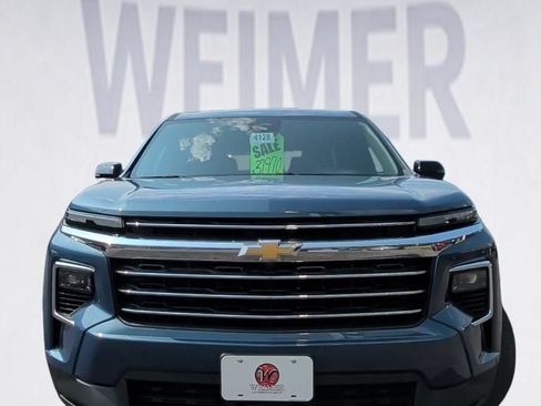 Used 2025 Chevrolet Traverse LT AWD/4WD image 10