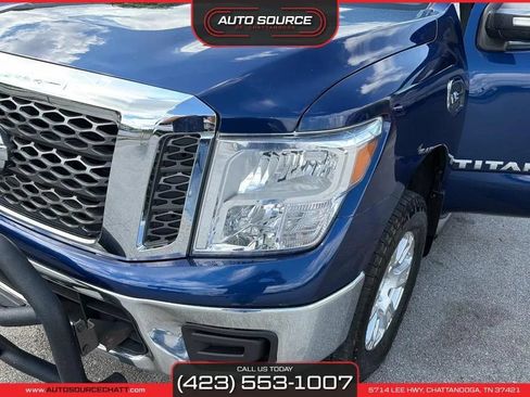 Used 2017 Nissan Titan SV AWD/4WD image 10