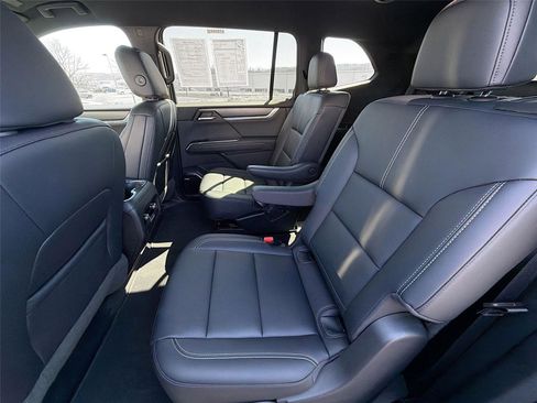 Used 2024 GMC Acadia Elevation image 22