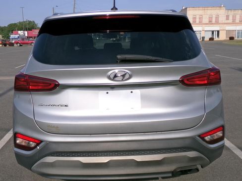Used 2020 Hyundai Santa Fe SE FWD image 4