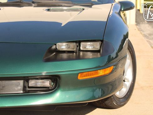 Used 1995 Chevrolet Camaro Z28 image 32