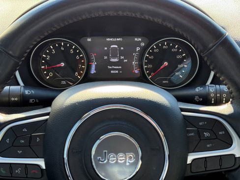 Used 2019 Jeep Compass Limited image 11