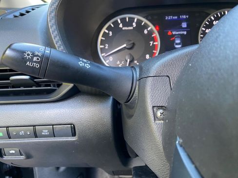 Used 2025 Nissan Sentra S FWD image 59