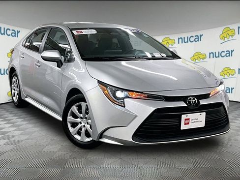 Certified 2025 Toyota Corolla LE FWD image 1