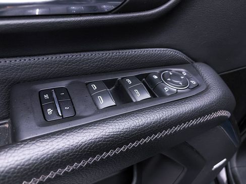 Used 2023 GMC Yukon XL Denali AWD/4WD image 19