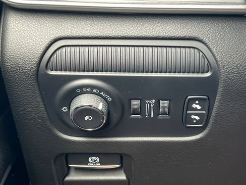Used 2022 Jeep Wagoneer Series III w/ Flexible Seating Group AWD/4WD image 20