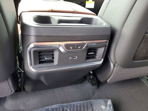 New 2026 GMC Sierra 2500 Denali Ultimate w/ Max Trailering Package AWD/4WD image 17