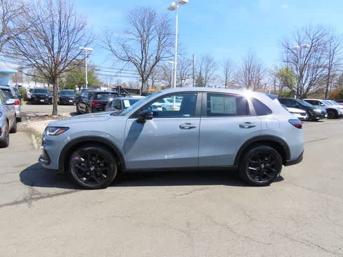 Used 2024 Honda HR-V Sport image 3