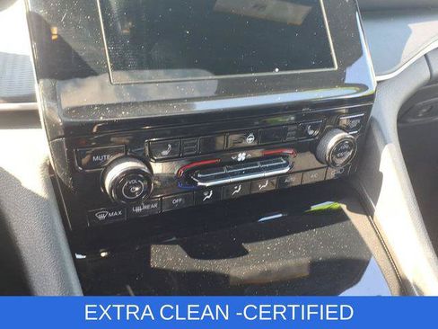 Certified 2024 Jeep Grand Cherokee Altitude AWD/4WD image 17