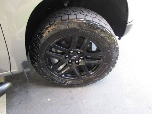 Used 2024 Chevrolet Silverado 1500 Custom Trail Boss AWD/4WD image 23