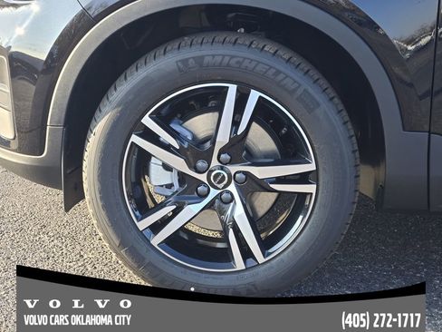 Used 2026 Volvo XC40 B4 Core w/ Protection Package Premier FWD image 11