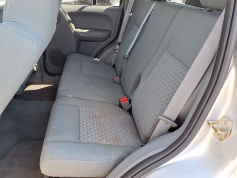 Used 2005 Jeep Liberty Sport AWD/4WD image 10