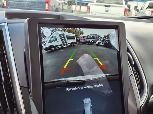 Used 2024 Ford Edge ST-Line image 10