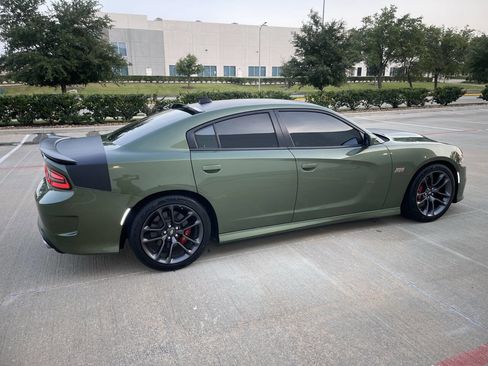 Used 2022 Dodge Charger Scat Pack w/ Plus Group RWD image 31