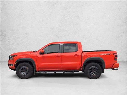 Used 2025 Nissan Frontier PRO-4X w/ Pro Convenience Package AWD/4WD image 8