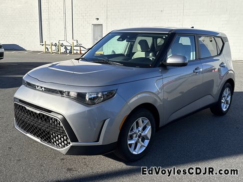 Used 2023 Kia Soul LX w/ Option Group 015 image 8