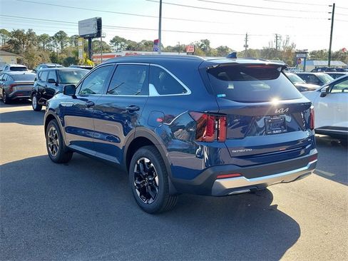 New 2026 Kia Sorento S image 4