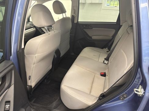 Used 2018 Subaru Forester 2.5i Premium w/ All-Weather Package AWD/4WD image 11