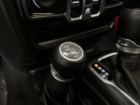 Used 2022 Jeep Wrangler Unlimited Sport S image 29