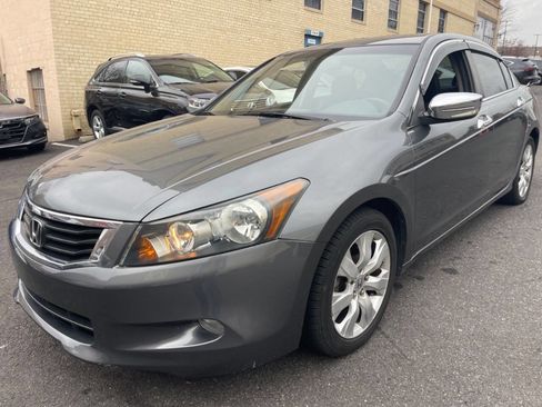 Used 2010 Honda Accord EX-L image 2