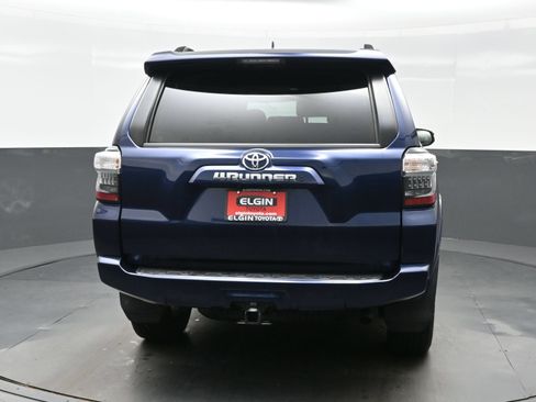 Used 2021 Toyota 4Runner SR5 Premium w/ Moonroof Package AWD/4WD image 5