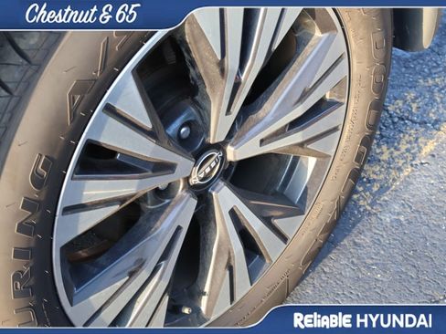 Used 2023 Nissan Rogue SV FWD image 24