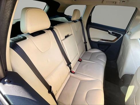 Used 2017 Volvo XC60 T5 Inscription w/ Advanced Package image 27