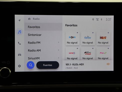 Used 2025 Toyota Camry SE FWD image 18