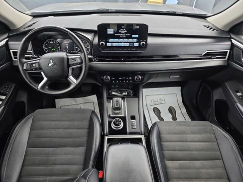 Used 2024 Mitsubishi Outlander SE FWD image 18