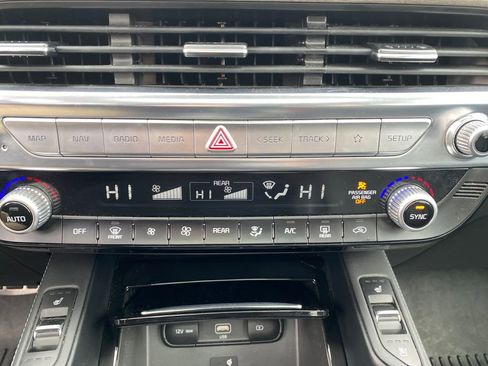 Used 2022 Kia Telluride SX w/ SX Prestige Package image 39