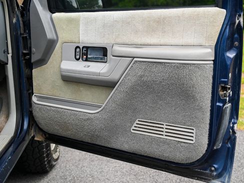 Used 1994 Chevrolet Blazer 4WD image 72