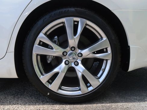 Used 2019 INFINITI Q70 Luxe w/ Sport Package RWD image 57