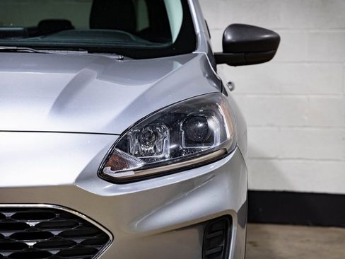 Used 2022 Ford Escape SE w/ Cold Weather Package image 4