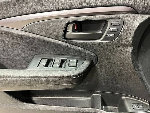 Certified 2024 Honda Passport EX-L image 15