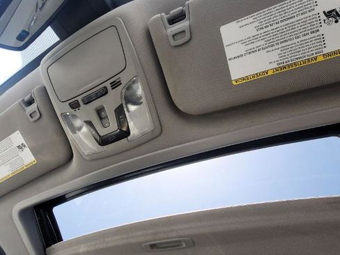 Used 2019 Toyota Sienna XLE FWD image 18